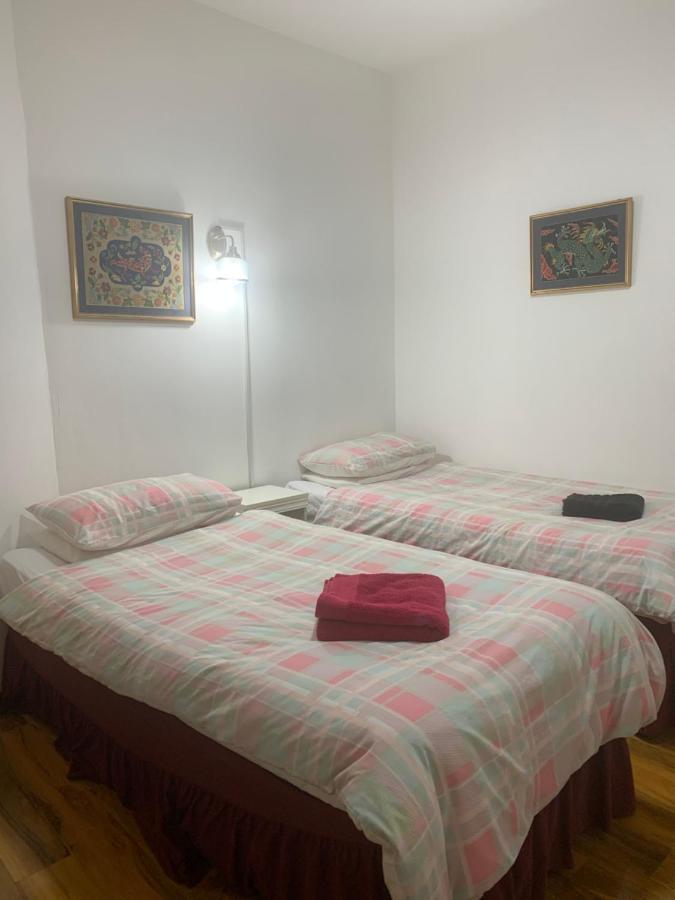 The Dharma Lodge Enfield Bagian luar foto