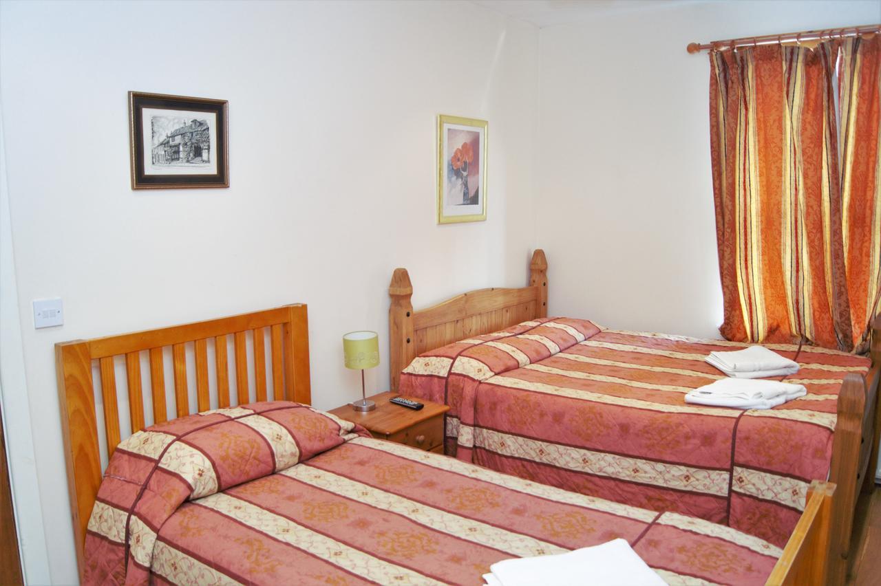 The Dharma Lodge Enfield Bagian luar foto